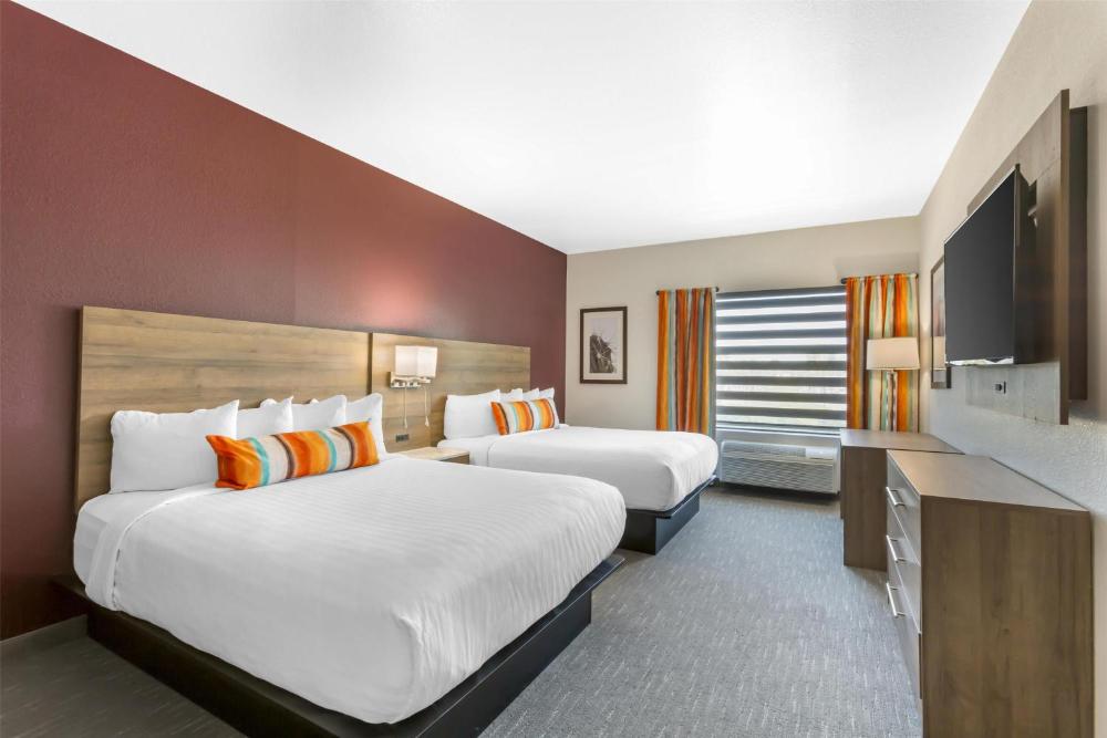 Two-Bedroom Suite with Mobility Accessible Tub interior